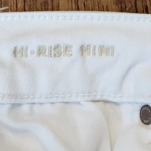AMERICAN EAGLE Hi-Rise Mini Distressed White Jean Skirt - Sz 8 - Picture 4 of 5